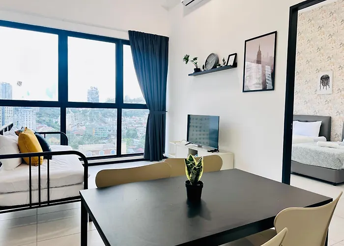 New 2Br Or 3Br Homey Getaway Stay 7 To 10 Pax At Urban Suites, Georgetown By Urban Staycation Lod