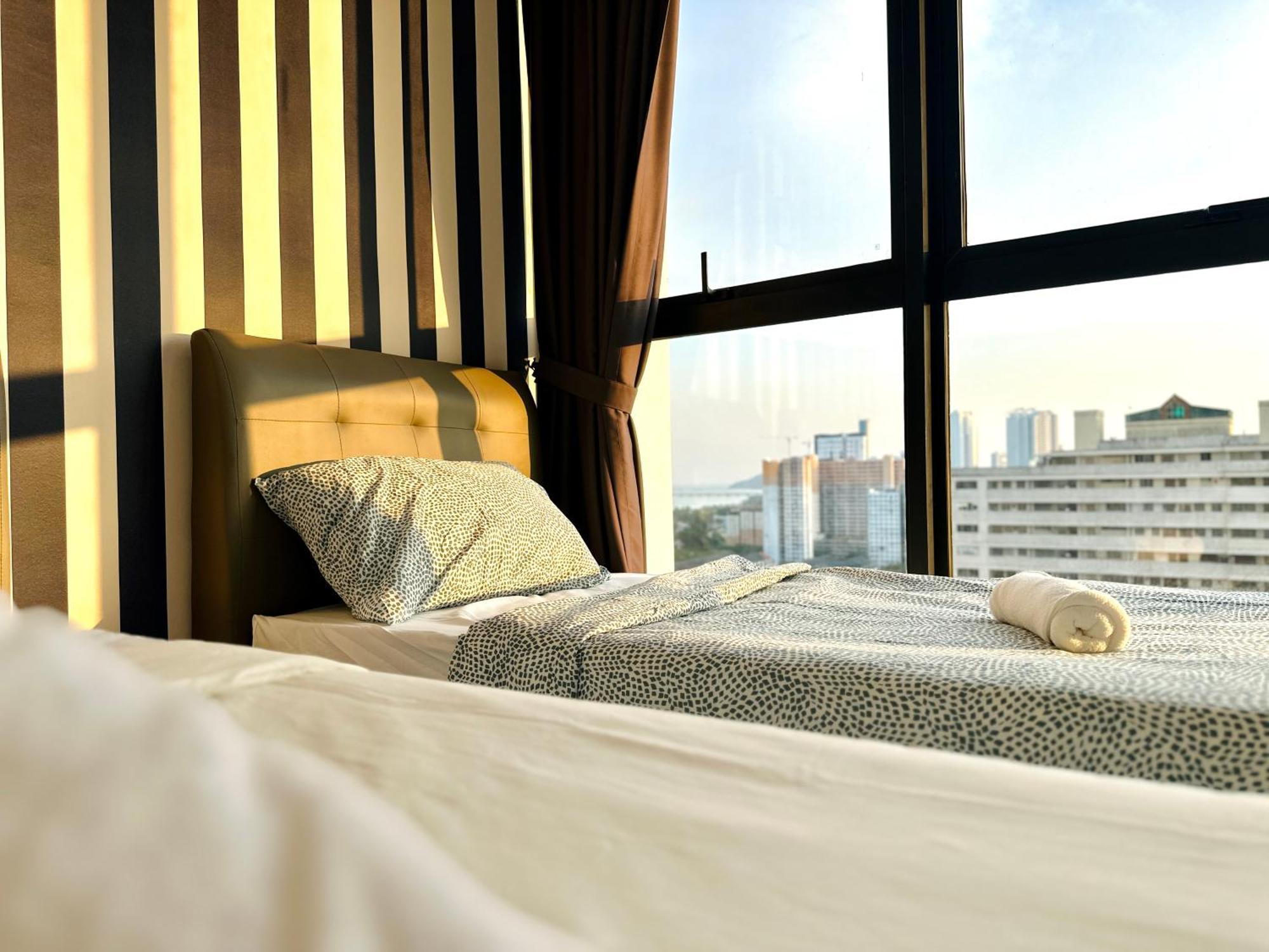 New 2br Or 3br Homey Getaway 7 To 10 Pax At Urban Suites, Georgetown By Urban Staycation Lod Apartment Jelutong