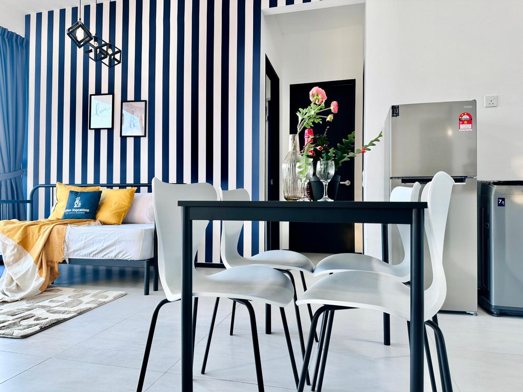 New 2br Or 3br Homey Getaway 7 To 10 Pax At Urban Suites, Georgetown By Urban Staycation Lod Apartment