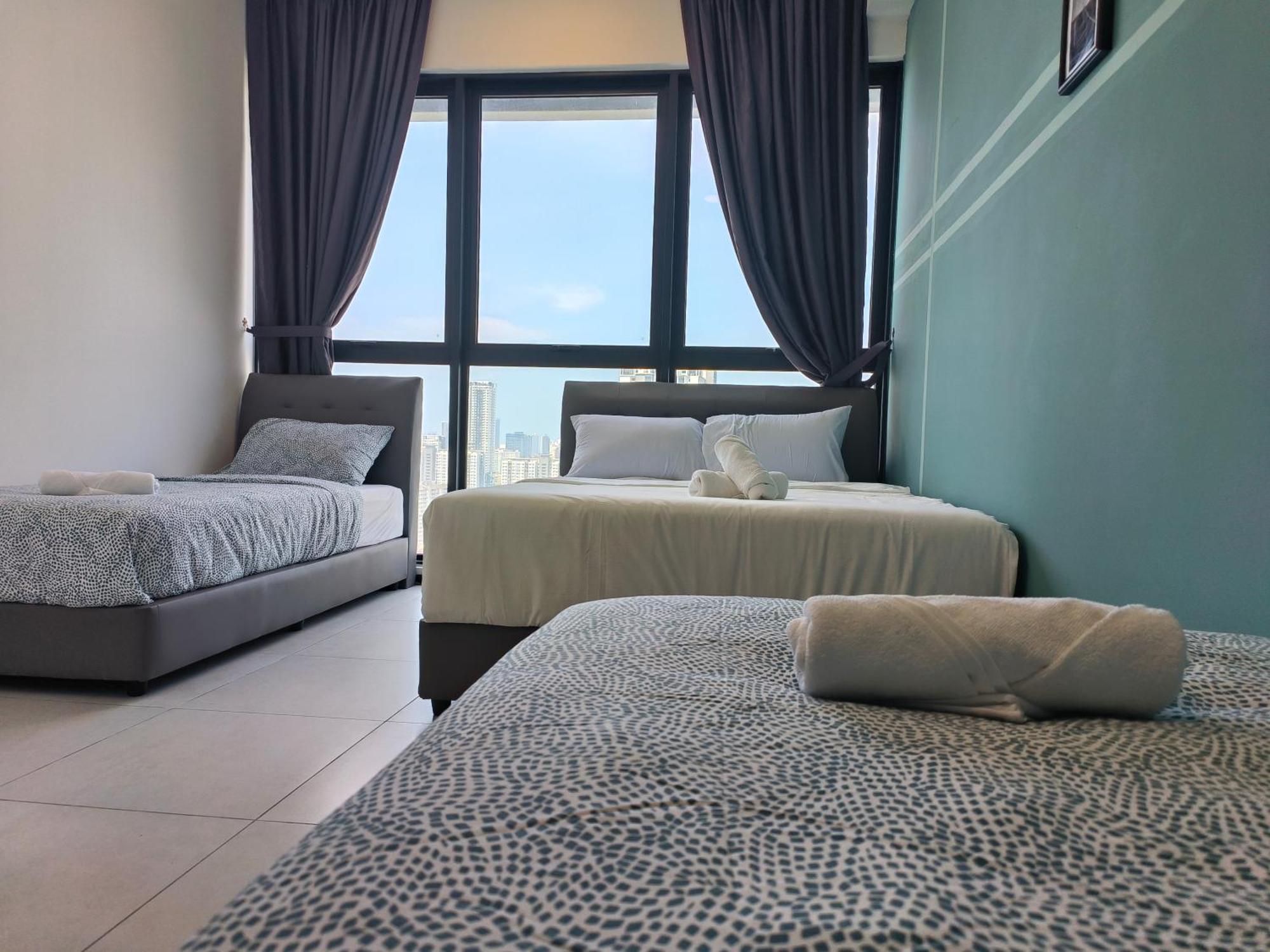 New 2br Or 3br Homey Getaway 7 To 10 Pax At Urban Suites, Georgetown By Urban Staycation Lod Jelutong