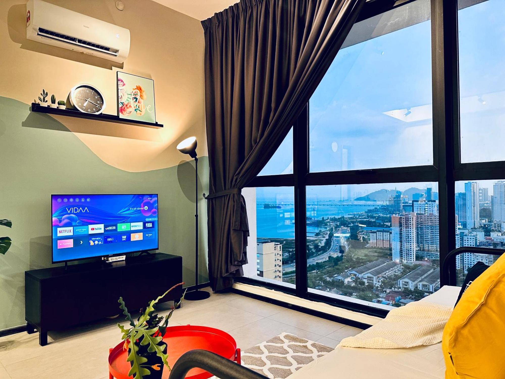 New 2br Or 3br Homey Getaway 7 To 10 Pax At Urban Suites, Georgetown By Urban Staycation Lod Apartment *