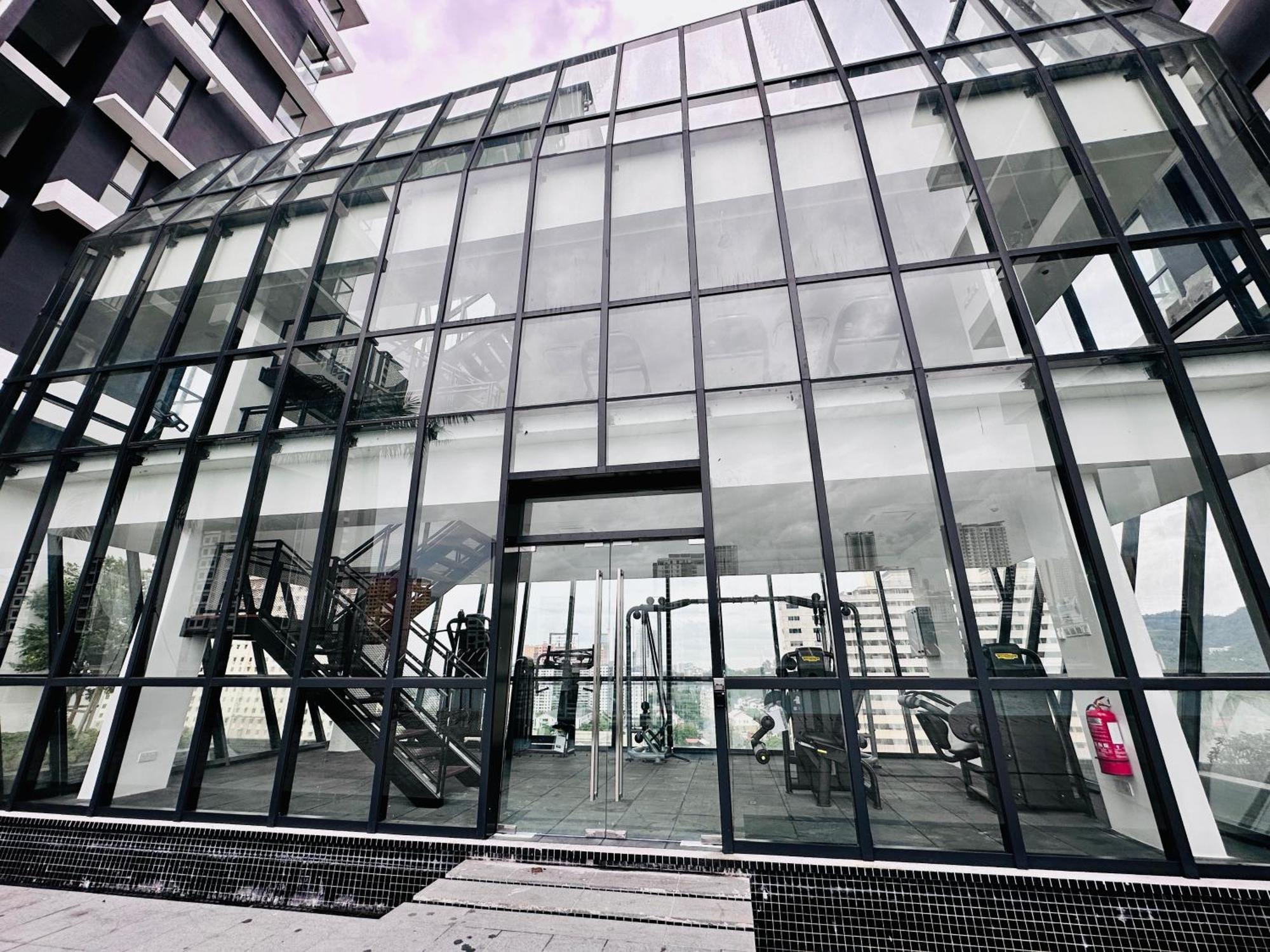 New 2br Or 3br Homey Getaway 7 To 10 Pax At Urban Suites, Georgetown By Urban Staycation Lod * Jelutong